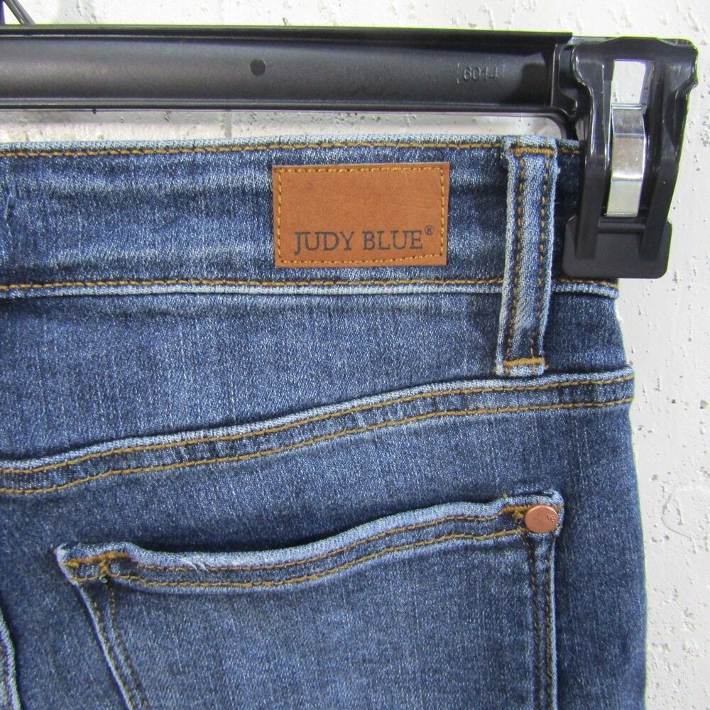 Judy Blue Women's Size S Dark Wash Denim Cuffed Mid-Rise Jean Bermuda Shorts - Picture 7 of 10